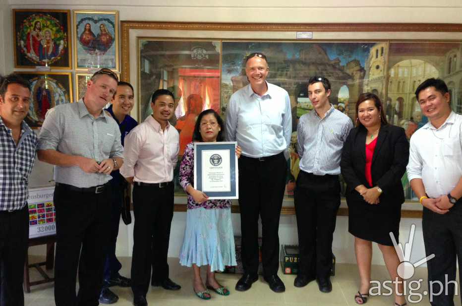 Gina Gil-Lacuna Guinness World Record Puzzle Mansion