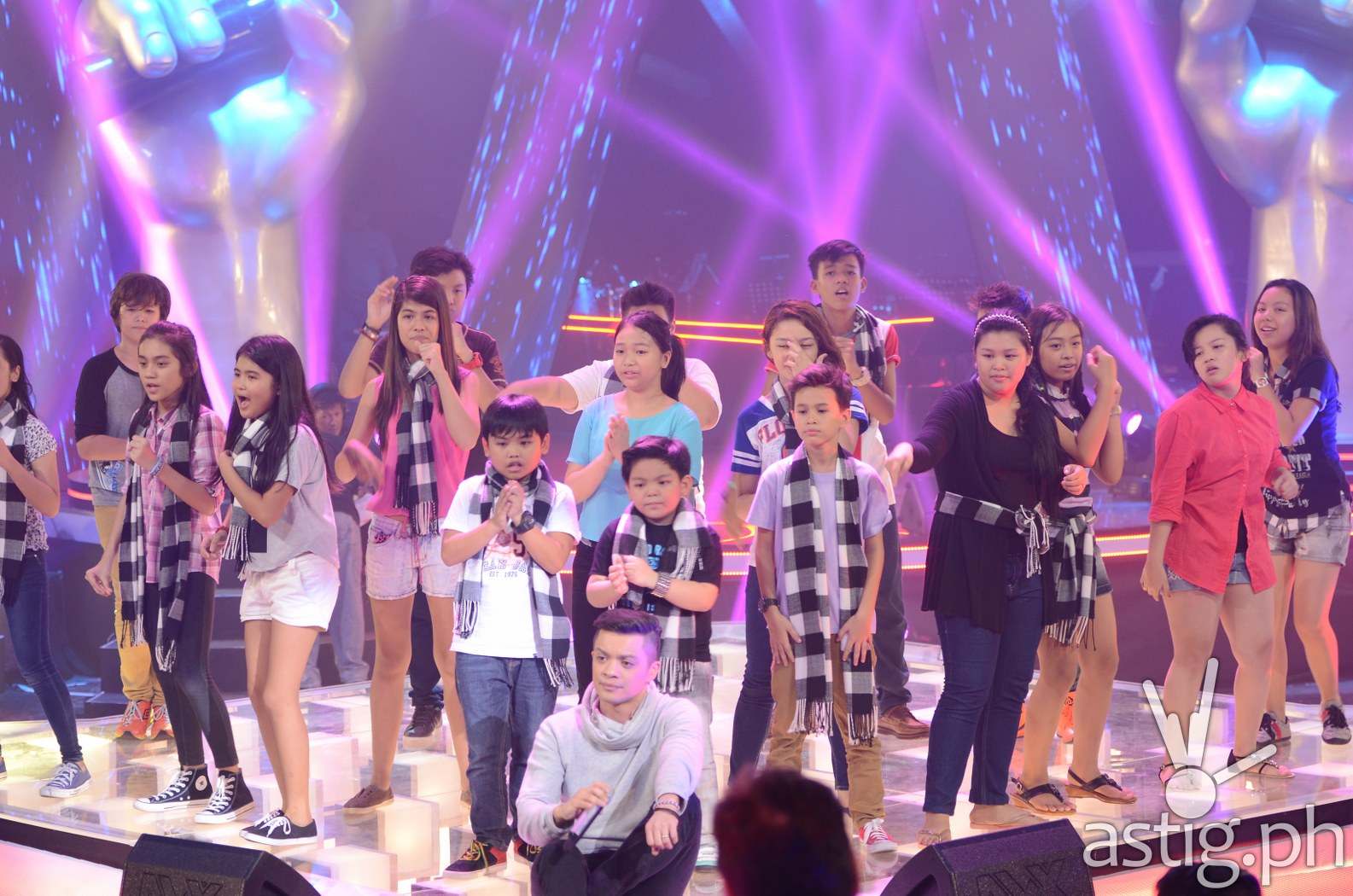 Bamboo and his team in The Voice Kids