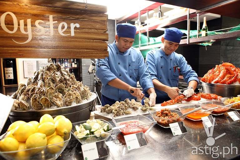 Boston lobsters and Fine de Claire Oysters at Marriott Cafe