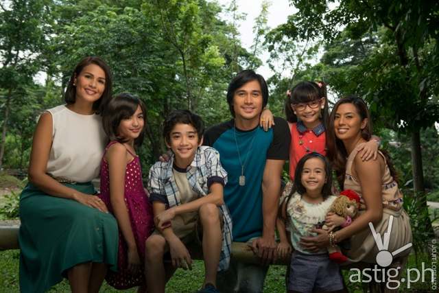 Iza Calzado, Andrea Brillantes, Zaijan Jaranilla, Piolo Pascual,Xyriel Manabat, Yesha Camile, and Nikki Gil in Hawak Kamay