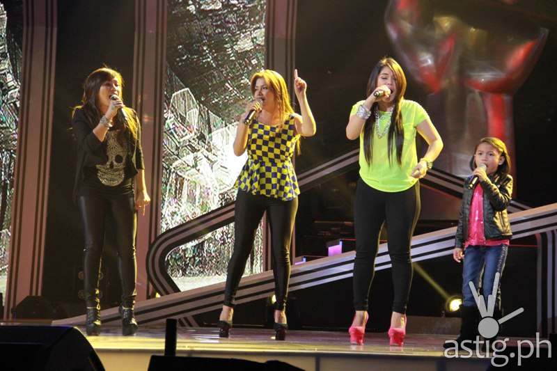 Lyca performing Basang Basa sa Ulan with Aegis