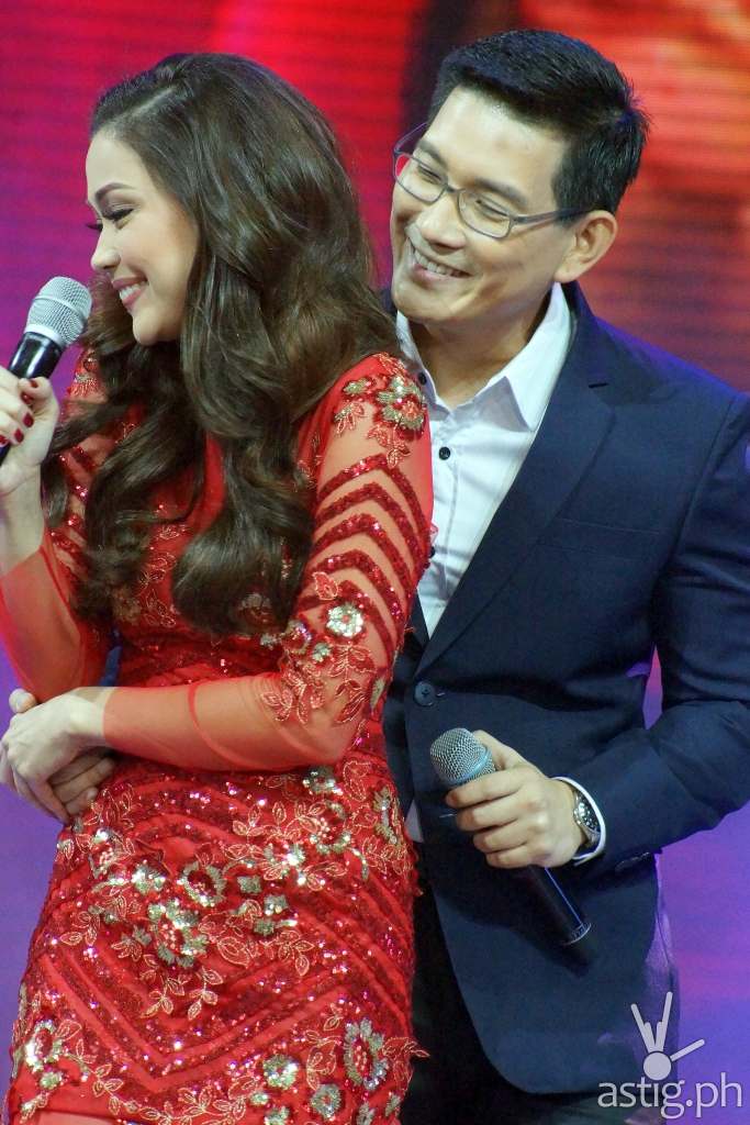 One of the sweet moments of Maya and Ser Chief at the I HEART YOU 2 Anniversary Thanksgiving