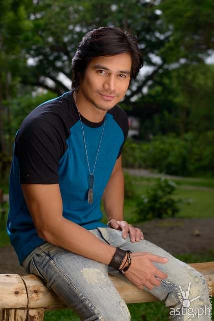Piolo Pascual in Hawak Kamay