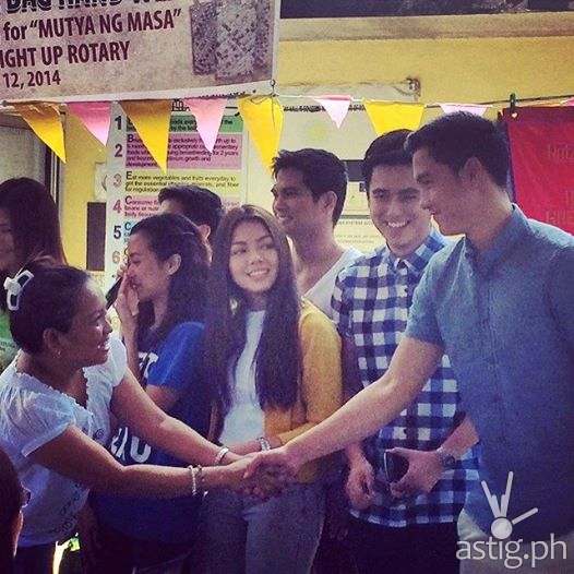 Vivian with PBB All In ex-housemates Jayme, Aina, Ranty, Jacob, and Axel in MUTYA NG MASA