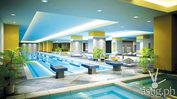 Victoria de Manila 2 pool view