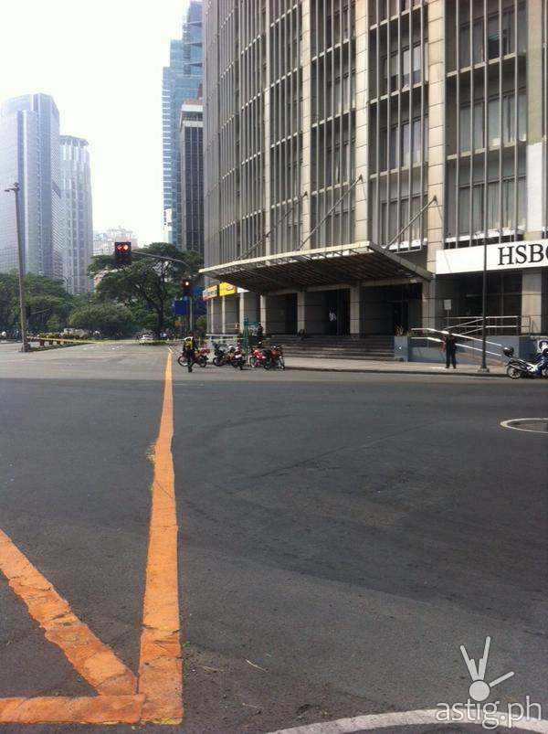 A shot of the Mini Stop branch where the attache case containing the suspected explosive device was found (via Bryan Banquil)