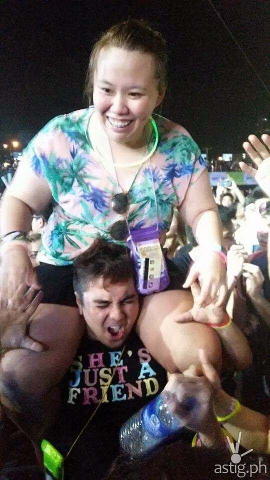 This guy carried this woman on his back ... hell yeah!