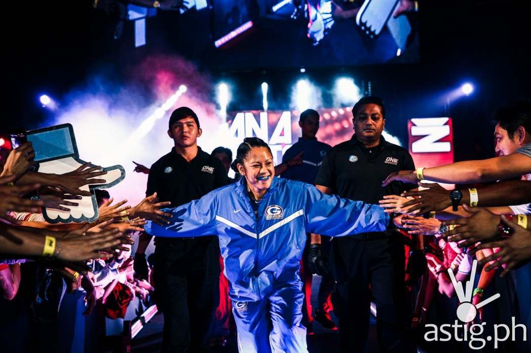 Ana Julaton (Philippines) vs Walaa Abas (Egypt)