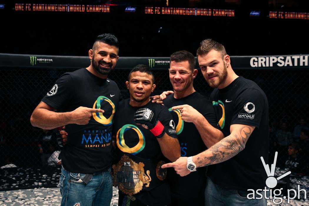 Bibiano Fernandes retains the title by submitting Dae Hwan Kim via rear naked choke at 1:16 of round 2