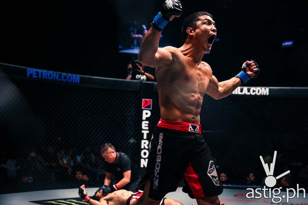 Eduard Folayang was left dazed and unable to get up after receiving a massive knee to the chin from Timofey Nastyukhin