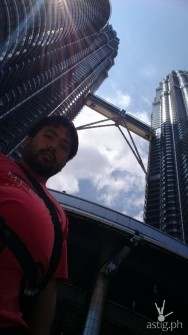 The obligatory Petronas pose :-)