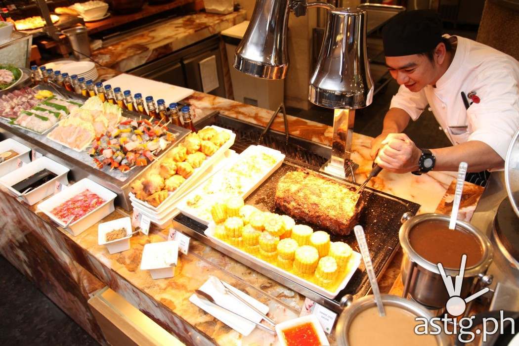Interactive Grilling Station at Marriott Cafe