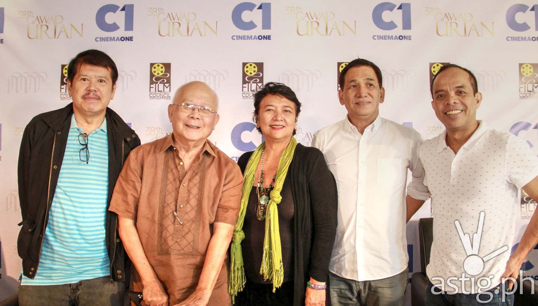 (L-R) Members of the Manunuri ng Pelikulang Pilipino Mario Hernando, Bien Lumbera, Tito Valiente, Grace Alfonso with Cinema One channel head Ronald Arguelles