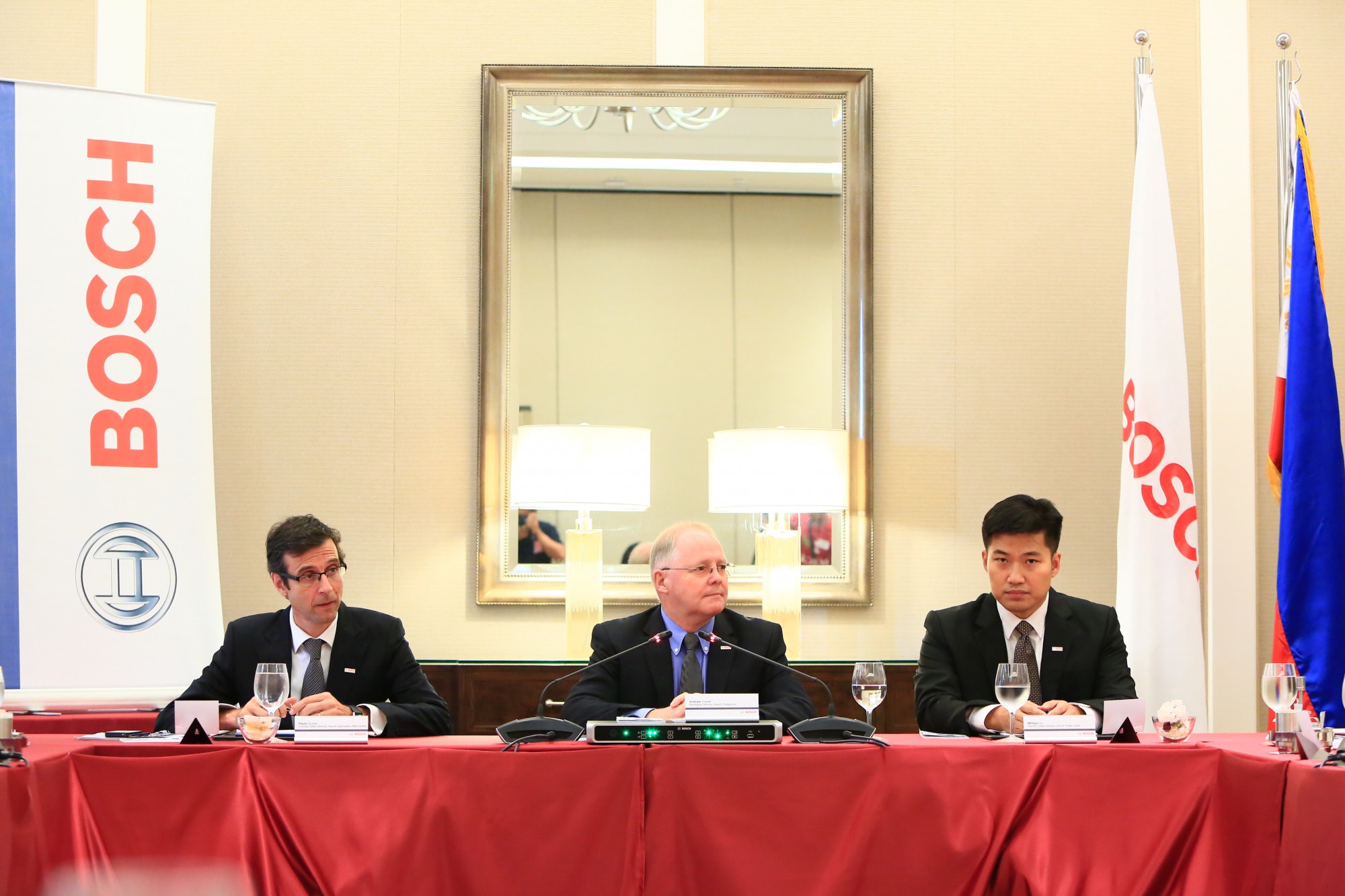 L-R Bosch Philippines Automotive Aftermarket Country Sales Manager Paolo Duarte, Bosch Philippines Man