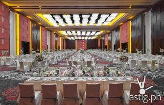 This new architectural marvel offers a total 8,000 square meters of function space with 28 versatile meeting space including 6 VIP sky boxes.