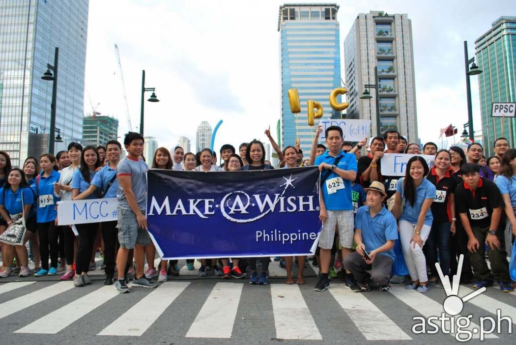 Walk for Wishes participants take their places at the starting line.