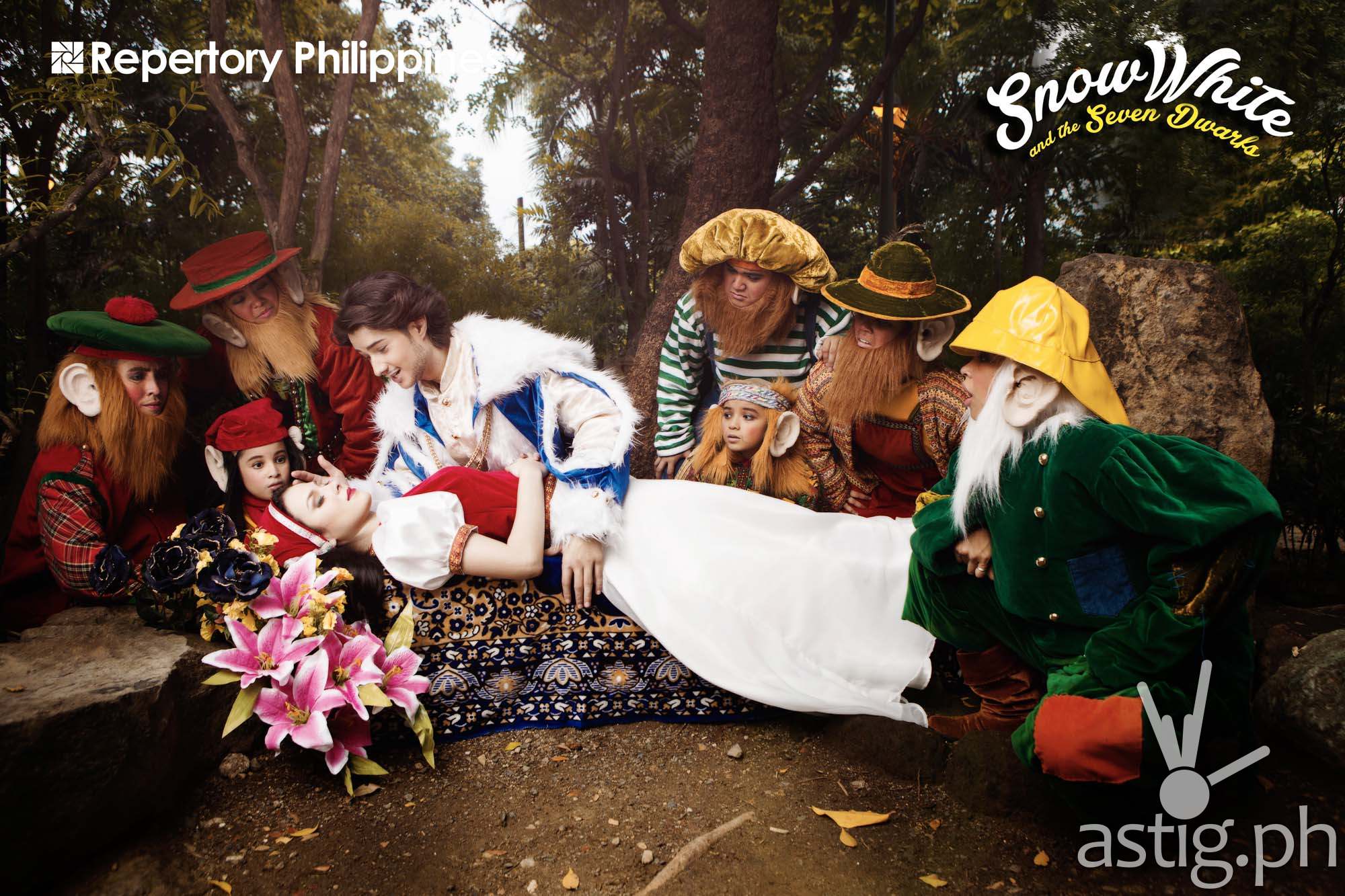 Snow White (Alana Vicente), the Prince (Jos Jalbuena) and th