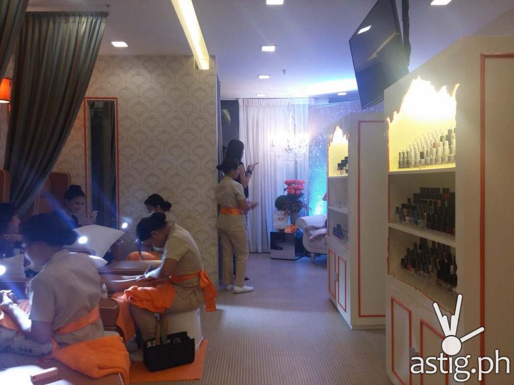 Where magic happens: the posh interiors of Extraordinail Tomas Morato