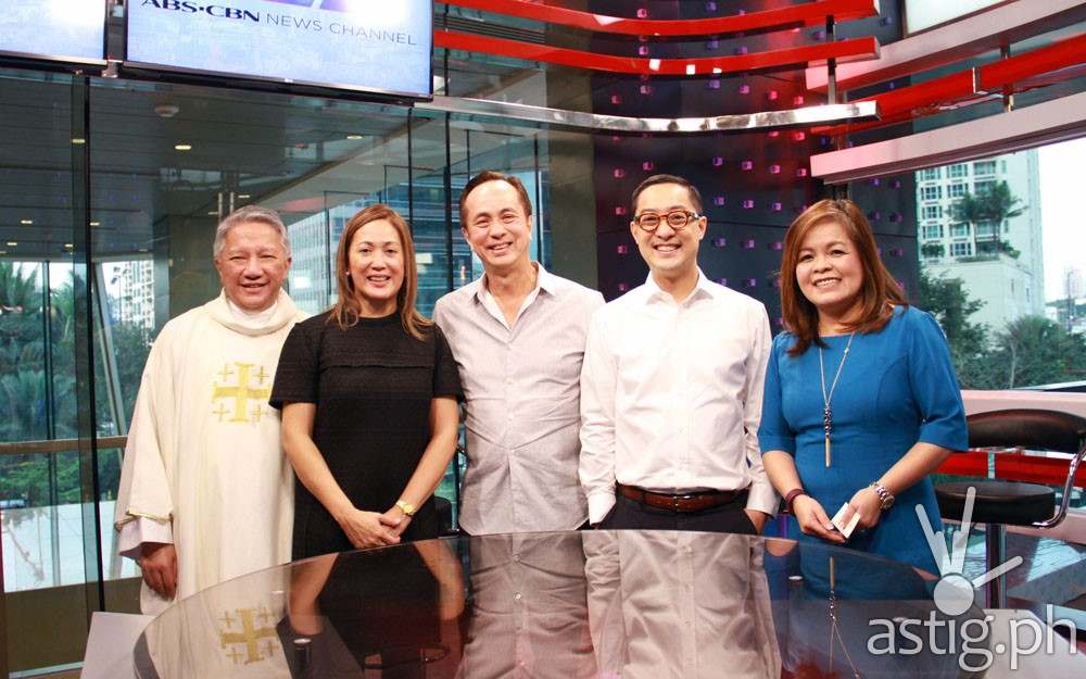 L-R Fr. Tito Caluag, Cilette Liboro-Co, Eugenio Lopez III, new ABS-CBN President and CEO Carlo Katigbak and ABS-CBN News head Ging Reyes at the studio blessing