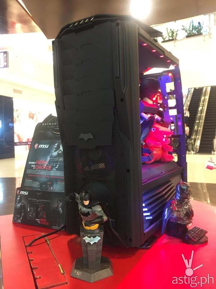 Batman Armored BatSuit case mod