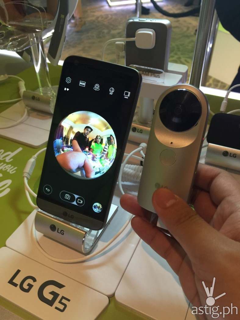 LG Friends like the 350 Camera extend the features and functions of the G5, turning it into a true superphone to match your needs.