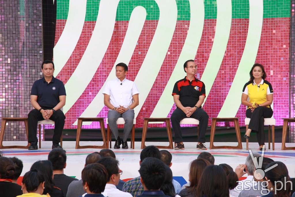 Vice presidential candidates Sen. Antonio Trillanes IV, Sen. Chiz Escudero, Sen. Alan Peter Cayetano, and Rep. Leni Robredo at ABS-CBN's 'Harapan ng Bise' debate