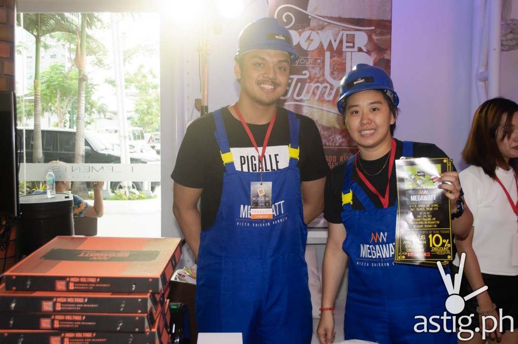 Megawatt Pizza Chicken Burrito booth at Blogapalooza 2016
