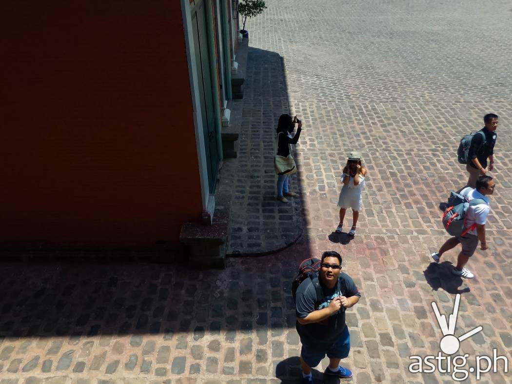 ASUS Philippines Marketing Manager Jamie Zaldivar captured all the way from the second floor at default zoom (1x)