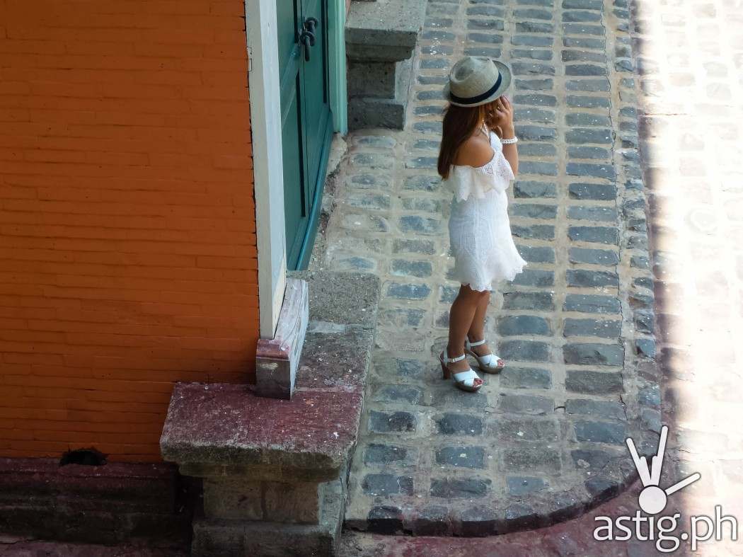 ASUS Philippines Marketing Manager Jamie Zaldivar captured all the way from the second floor at maximum optical zoom (3x)