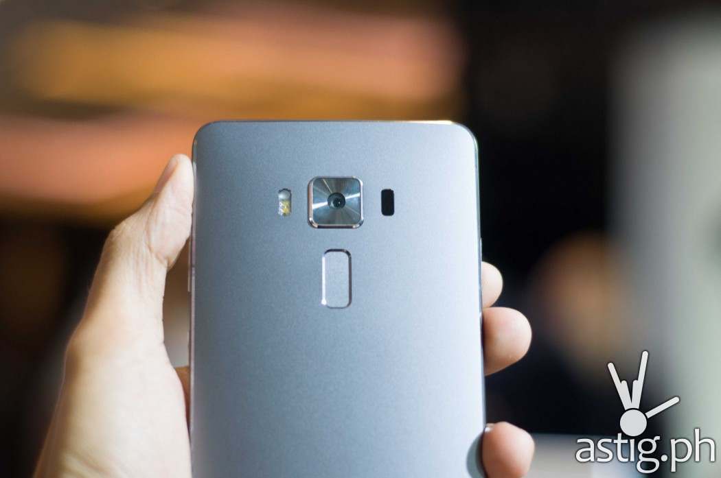Zenfone 3 Deluxe has a 23MP rear camera and an 8MP front camera with OIS, TriTech Auto focus, and LED flash
