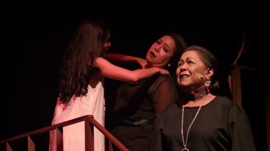 Ahlyx Leyva (Anna), Mosang (Pilar) and Peewee O'Hara (Donya Victorina)