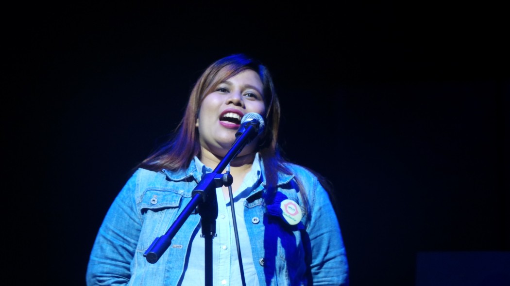 Ang Manunulat by Anna Gasis 