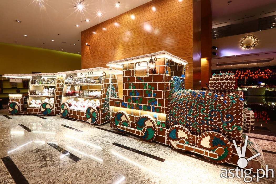 The life-size ginger bread train is parked at the hotel lobby and is loaded with all sorts of decadent holiday treats!