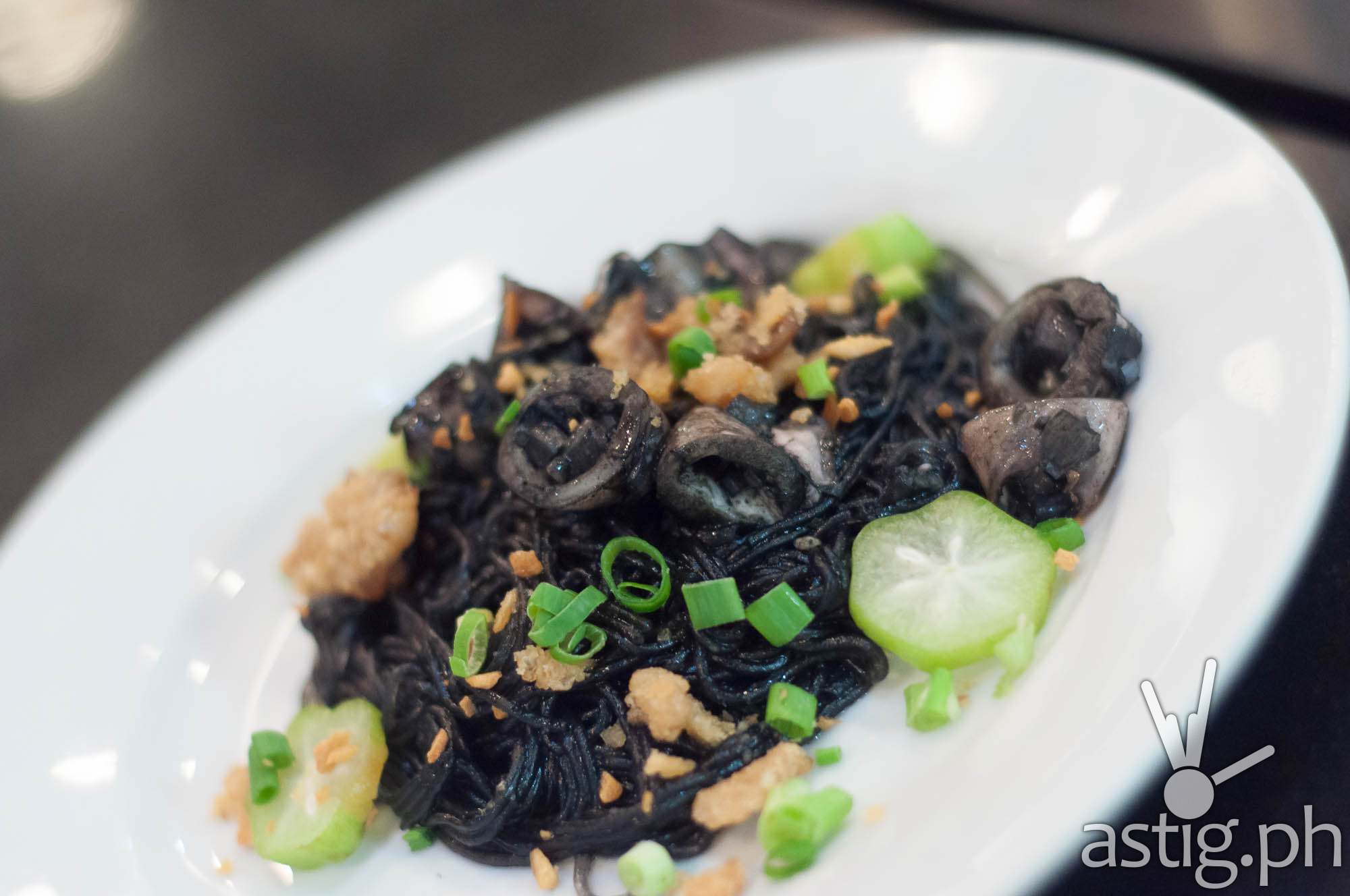 Pancit Pusit - Mangan Restaurant Glorietta 2