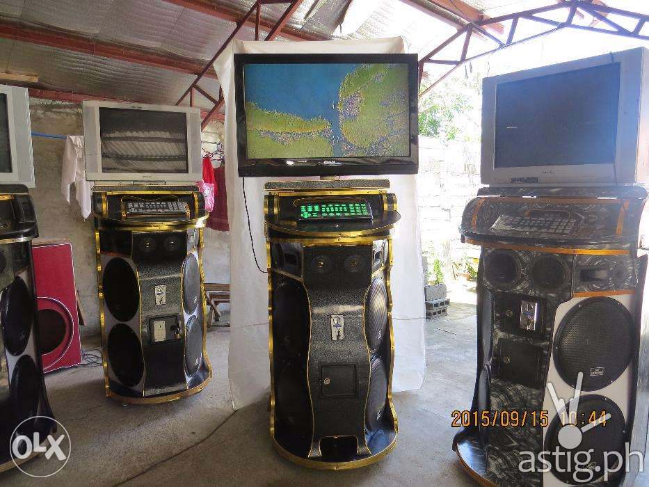 Look for a videoke system that is portable, unlike these coin-operated videoke machines (source: OLX.PH)