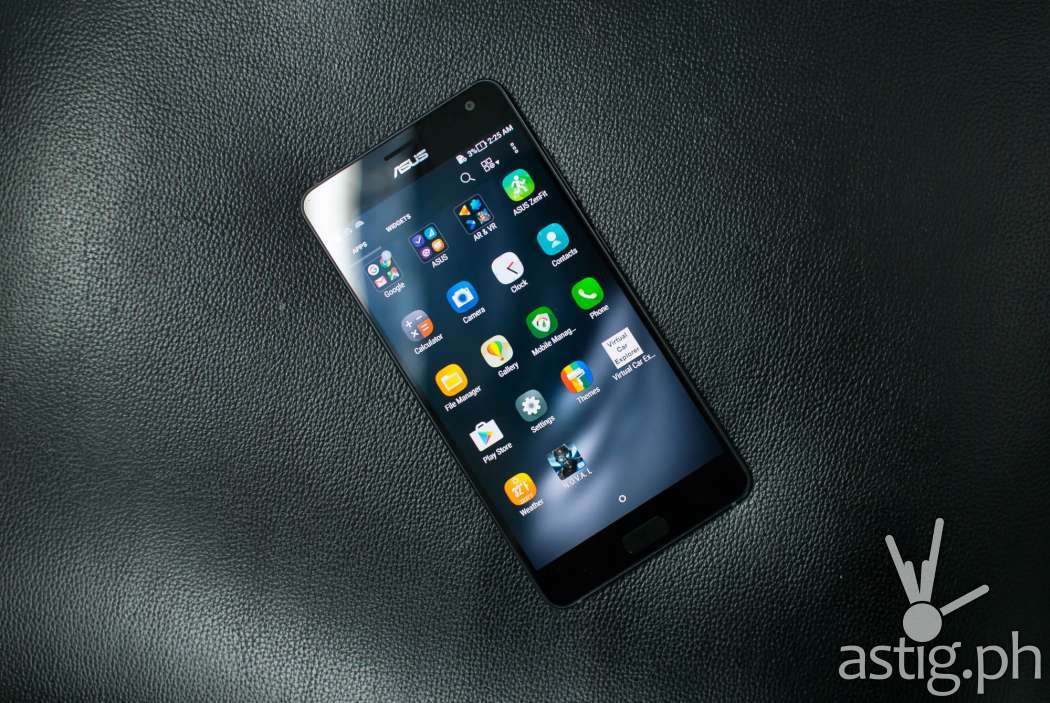ASUS Zenfone AR front showing apps