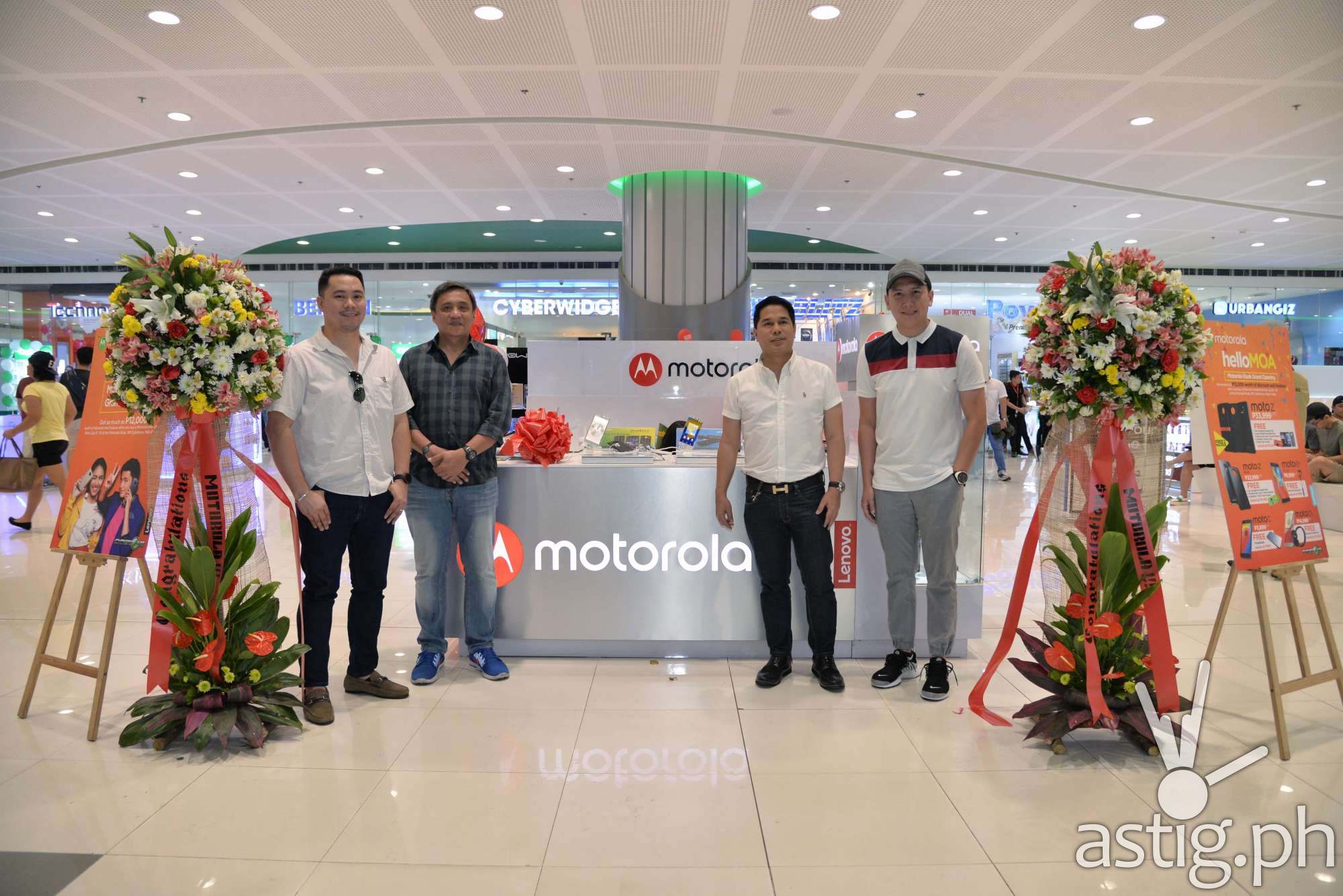 Motorola kiosk SM Mall of Asia