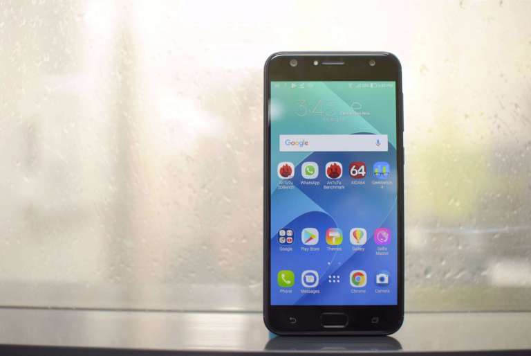 ASUS Zenfone 4 Selfie (front)