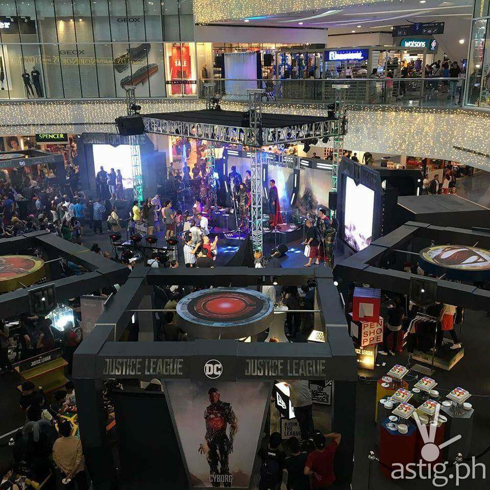 Justice League expo at SM North