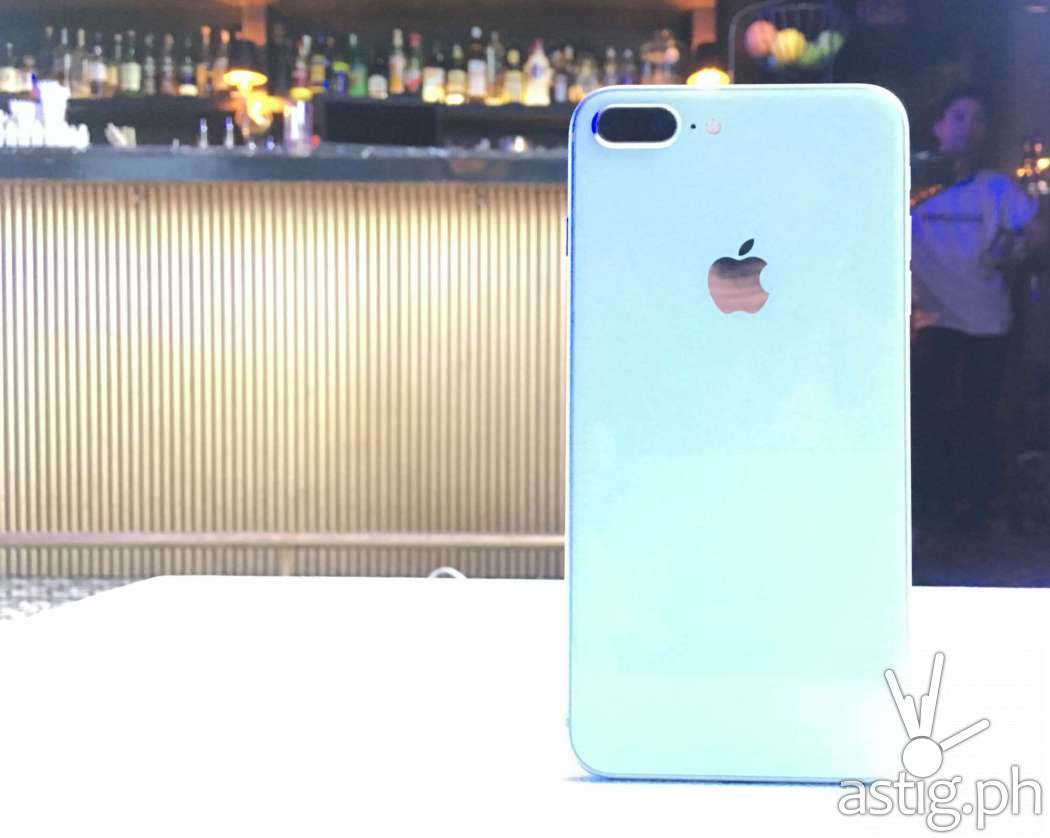 iPhone 8 Plus white Globe Telecom