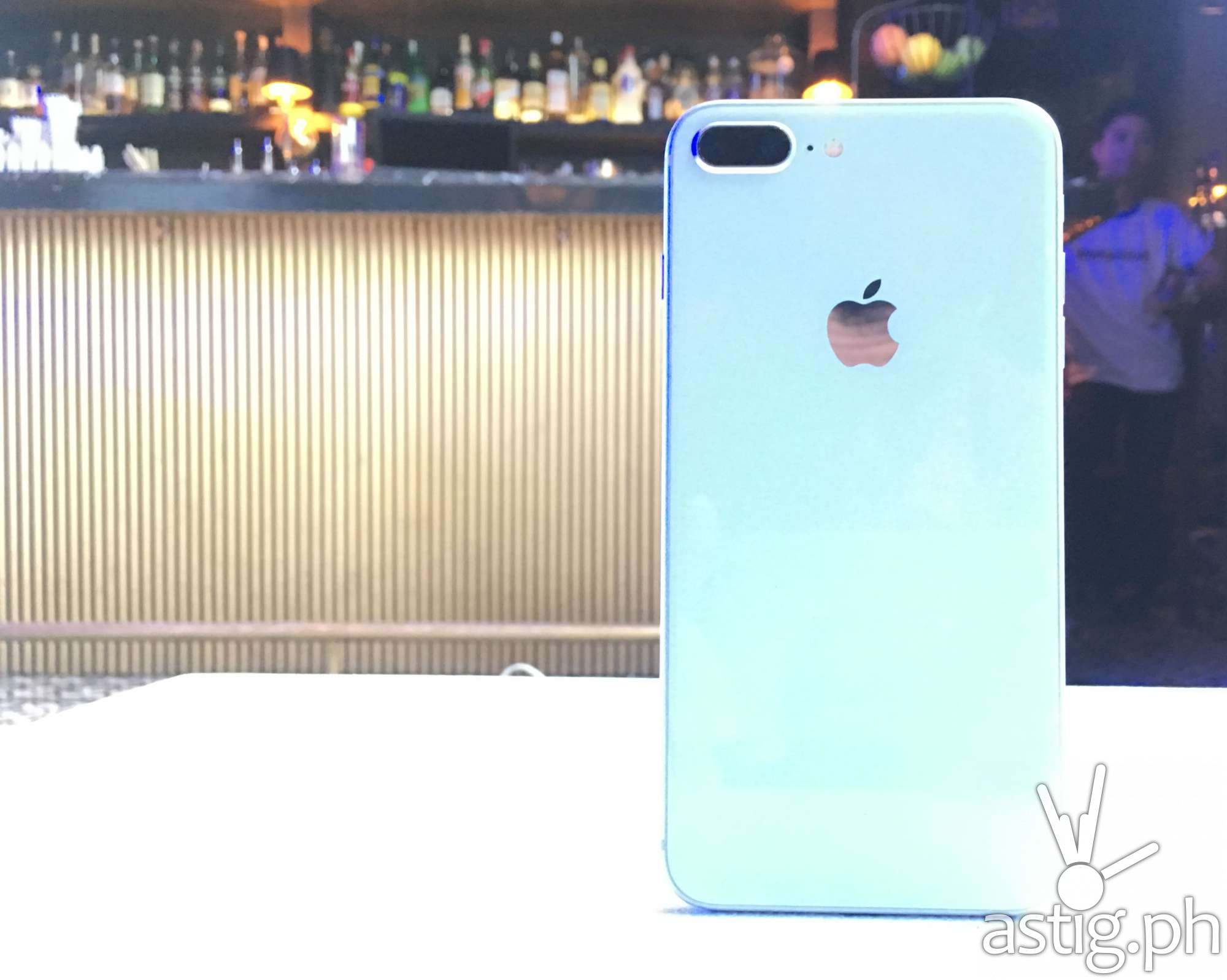 iPhone 8 Plus white Globe Telecom