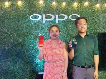 Jane Wan, OPPO Philippines Brand Marketing Director and Eason de Guzman, OPPO Philippines Public Relations Manager - OPPO F7 Youth launch