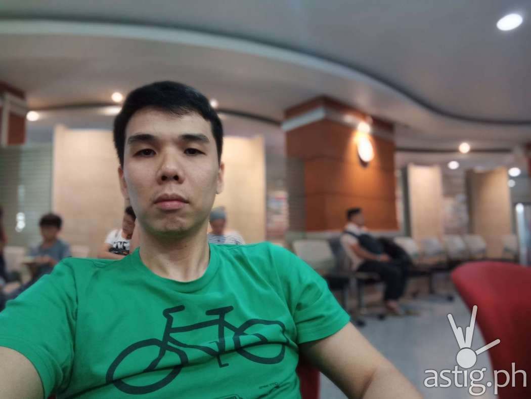 Bokeh selfie indoors sample photo - OPPO F7 Youth