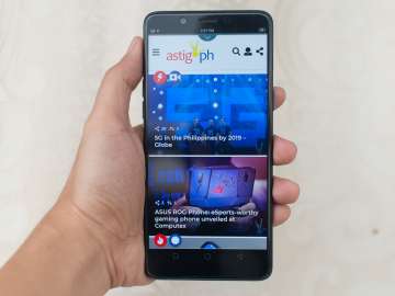 OPPO F7 Youth front screen handheld