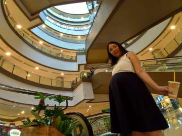 Zenfone 5 rear camera with subject wide low light HDR