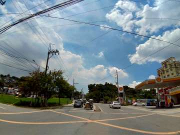 Zenfone 5 rear camera wide daytime HDR