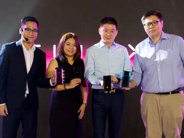 OPPO Philippines executives: PR Manager Eason de Guzman, VP for Marketing Jane Wan, CEO James Ma, and VP for Operations Garrick Hung at the launch of the OPPO Find X
