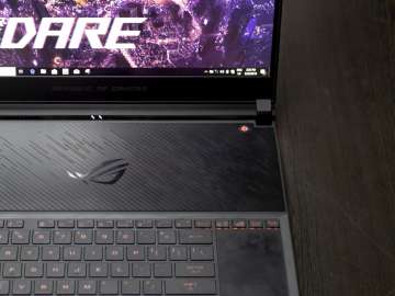 ASUS ROG Zephyrus S GX531GM-ES007T vent and keyboard
