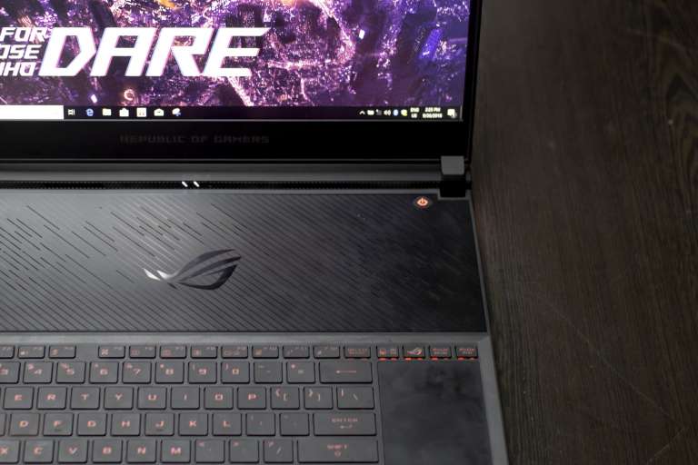 ASUS ROG Zephyrus S GX531GM-ES007T vent and keyboard