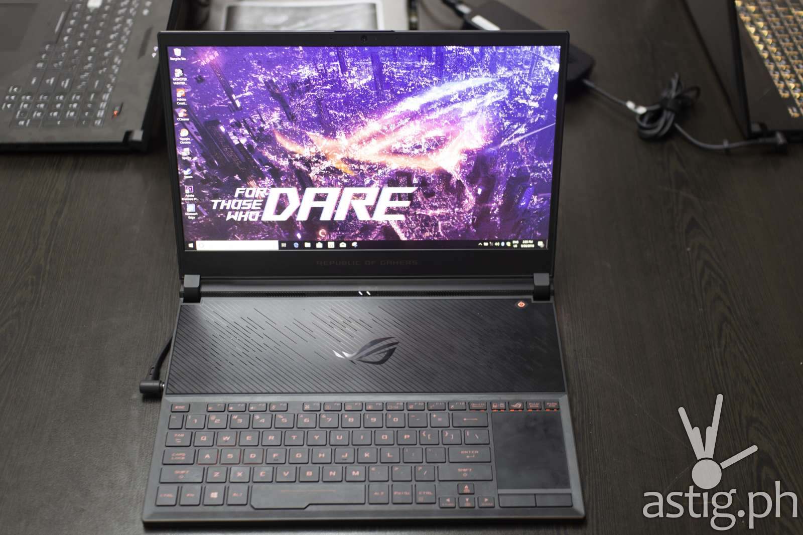 ASUS ROG Zephyrus S GX531GM-ES007T top